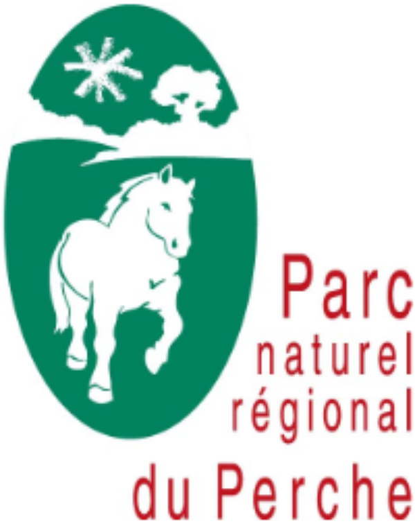 PNR du Perche Démonstration de taille de trogne au Parc Naturel Régional du Perche.