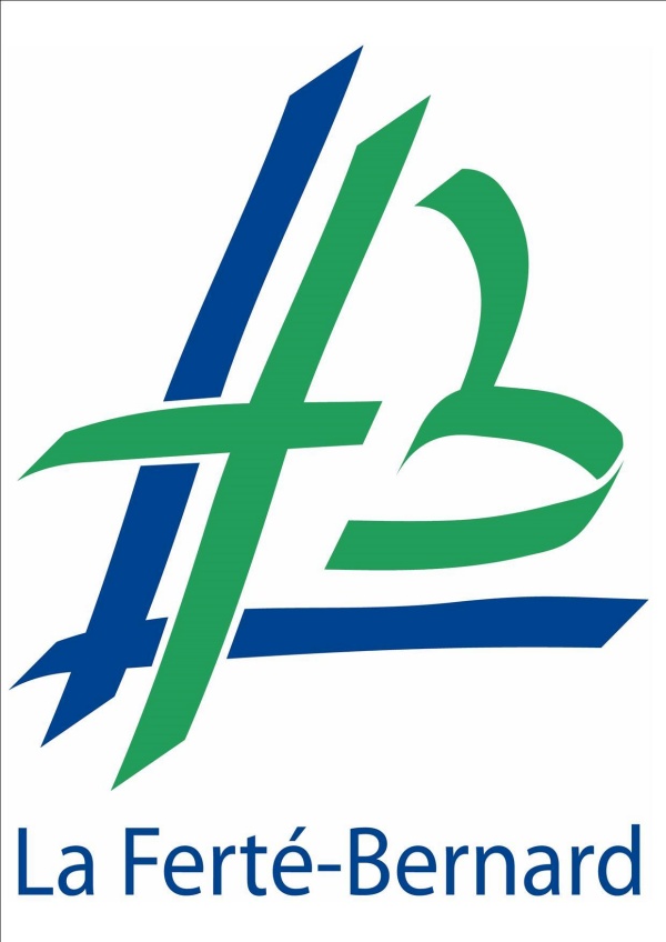 Mairie la Ferté-Bernard Mairie de la Ferté-Bernard, taille d'arbres entre un parking et une rivière